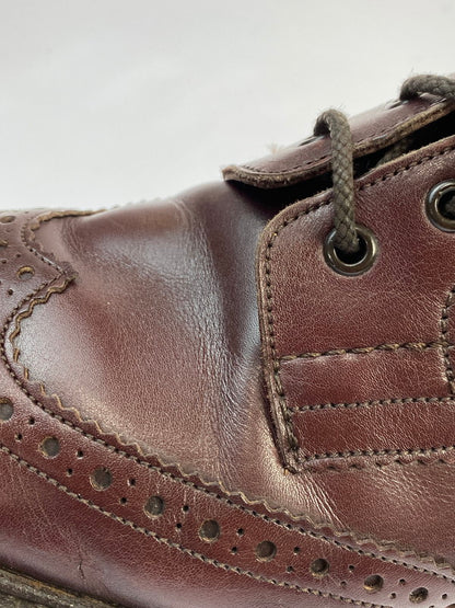 【中古品】【メンズ】 Tricker's トリッカーズ TRICKERS M2508 MALTON ウィングチップ カントリーブーツ メンズ 靴 シューズ フルブローグ 164-251218-em-18-min サイズ：8 1/2 カラー：ラディッシュ ブラウン 万代Net店