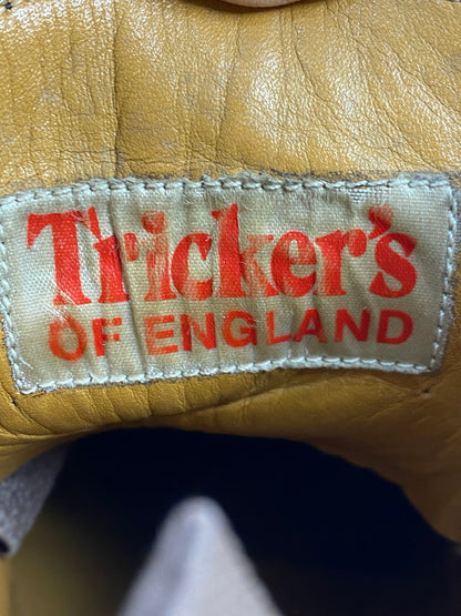 【中古品】【メンズ】 Tricker's トリッカーズ TRICKERS M2508 MALTON ウィングチップ カントリーブーツ メンズ 靴 シューズ フルブローグ 164-251218-em-18-min サイズ：8 1/2 カラー：ラディッシュ ブラウン 万代Net店