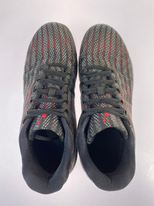 【中古品】【メンズ】 NIKE ナイキ JORDAN B.FLY 881444-005 ジョーダン ビー.フライ メンズ シューズ 靴 160-251218-em-04-min サイズ：26.5ｃｍ カラー：ブラック/レッド 万代Net店