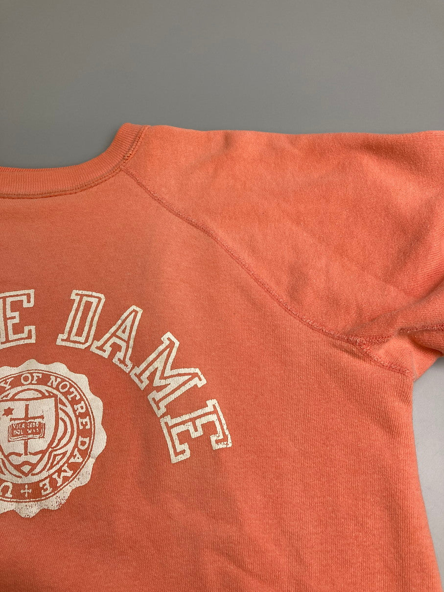 【現状渡し品】【メンズ】 VINTAGE ヴィンテージ 60'S NOTRE DAME SWEATSHIRT 60年代 プリント スウェット シャツ メンズ トップス トレーナー 長袖 146-251214-em-50-min カラー：サーモンピンク 万代Net店