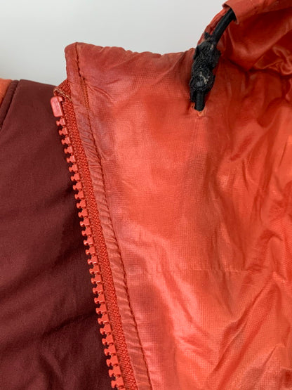【現状渡し品】【メンズ】 patagonia パタゴニア DAS PARKA RED 84096 ダスパーカ メンズ アウター フーディー アウトドア 144-251216-em-50-min サイズ：M カラー：レッド 万代Net店
