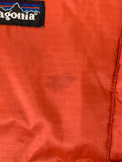 【現状渡し品】【メンズ】 patagonia パタゴニア DAS PARKA RED 84096 ダスパーカ メンズ アウター フーディー アウトドア 144-251216-em-50-min サイズ：M カラー：レッド 万代Net店