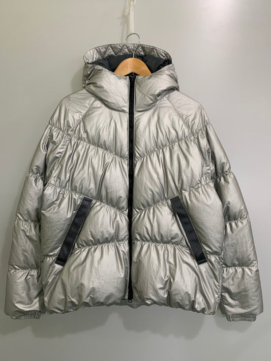 【現状渡し品】【メンズ】 NIKE ナイキ FILL DOWN AOP HOODIE JACKET BV4710-096 19AW フィル ダウン フーディー ジャケット スポーツウエア メンズ アウター 148-251216-em-55-min サイズ：S カラー：シルバー 万代Net店