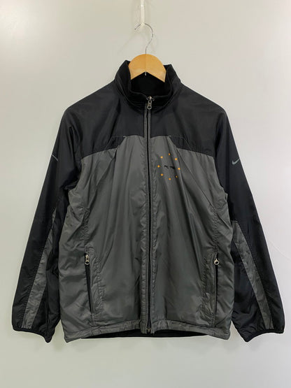 【中古品】【メンズ】 NIKE ナイキ × F.C.R.B. エフ・シー・レアル・ブリストル REVERSIBLE JACKET リバーシブル ジャケット メンズ アウター スポーツウエア 142-251216-em-22-min サイズ：S カラー：グレー/ブラック 万代Net店