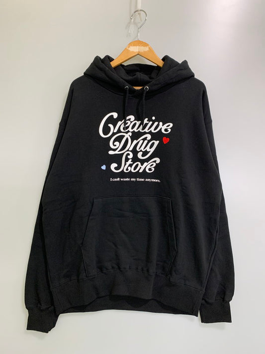 【中古品】【メンズ】 CREATIVE DRUG STORE クリエイティブドラッグストア × VERDY ヴェルディ PRINT HOODIE プリント フーディー パーカー メンズ トップス 142-251216-em-35-min サイズ：XL カラー：ブラック 万代Net店