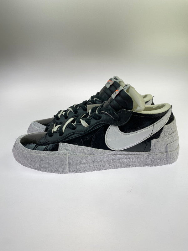 【中古美品】【メンズ】 NIKE ナイキ × SACAI サカイ BLAZER LOW DM6443-001 ブレーザー ロー メンズ スニーカー 靴 シューズ 160-251218-em-26-min サイズ：26.0cm カラー：BLACK PATENT LEATHER 万代Net店