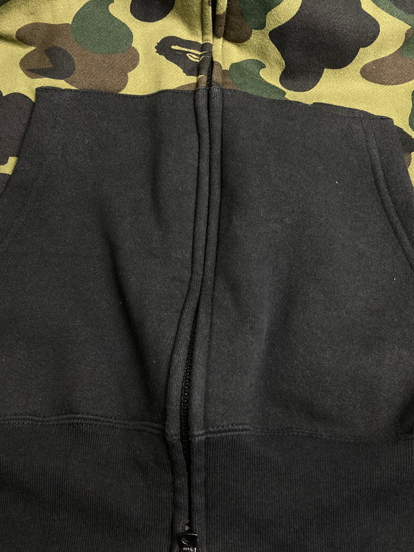 【中古品】【メンズ】 A BATHING APE アベイシングエイプ 1ST CAMO FULL ZIP HOODIE 001GDF201015X ファースト カモ フルジップ フーディ パーカー メンズ トップス 142-251223-em-35-min サイズ：L カラー：ブラック 万代Net店
