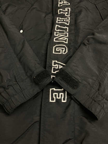 【中古品】【メンズ】 A BATHING APE アベイシングエイプ NYLON SNOWBOARD JACKET 01GDF201015X ナイロン スノーボード ジャケット メンズ アウター フーディ 142-251223-em-36-min サイズ：L カラー：ブラック 万代Net店