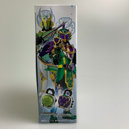 【中古品】 バンダイ 仮面ライダー鎧武 SUPER BEST DXロックシード スペシャルセット 仮面ライダー龍玄＆斬月セット おもちゃ 特撮 ヒーロー 変身 042-260302-em-13-min 万代Net店