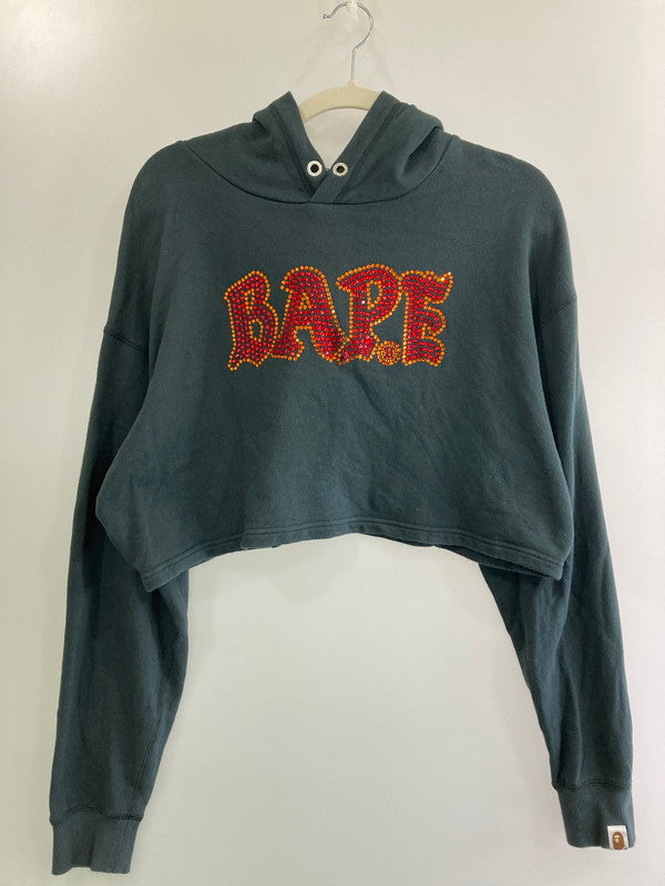 【現状渡し品】【レディース】 A BATHING APE アベイシングエイプ 001PPJ802003L CRYSTAL STONE BAPE CROPPED PULLOVER HOODIE プルオーバーフーディ 170-260104-zi-21-min サイズ：M カラー：グリーン系 万代Net店