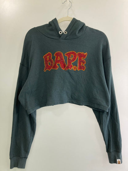 【現状渡し品】【レディース】 A BATHING APE アベイシングエイプ 001PPJ802003L CRYSTAL STONE BAPE CROPPED PULLOVER HOODIE プルオーバーフーディ 170-260104-zi-21-min サイズ：M カラー：グリーン系 万代Net店