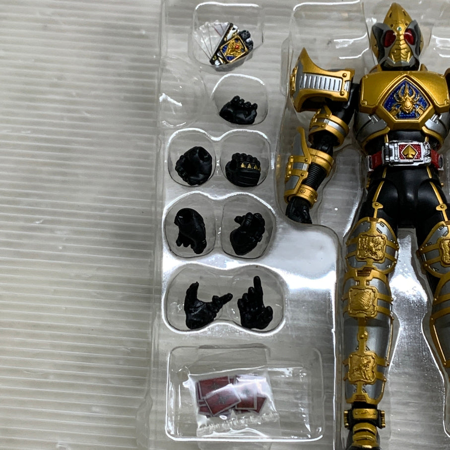 【中古品】 S.H.F 仮面ライダーブレイド キングフォーム ライダー 戦隊 特撮 フィギュア フィギュアーツ バンダイ 042-260527-em-06-min 万代Net店