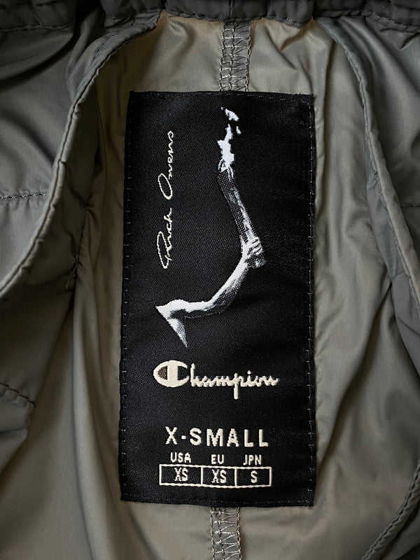 【中古品】【メンズ】 ×CHAMPION チャンピオン CW21S0016-114575 FRONT LOGO NYLON PANTS ナイロンパンツ ボトムス 152-251227-zi-13-min サイズ：XS カラー：グレー 万代Net店
