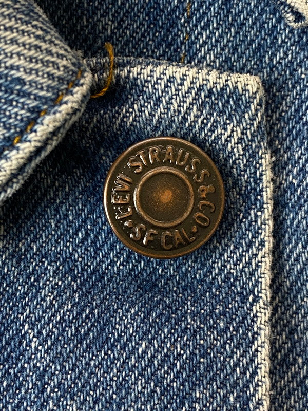 【現状渡し品】【メンズ】 Levi's リーバイス 70505-0217 DENIM JACKET デニムジャケット 146-251227-zi-04-min サイズ：38 カラー：インディゴ 万代Net店