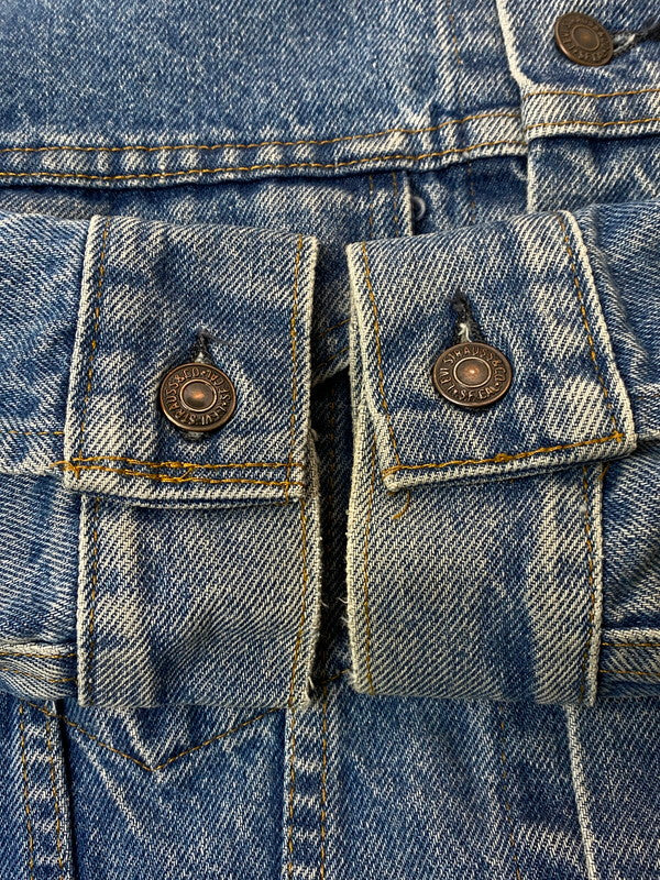 【現状渡し品】【メンズ】 Levi's リーバイス 70505-0217 DENIM JACKET デニムジャケット 146-251227-zi-04-min サイズ：38 カラー：インディゴ 万代Net店