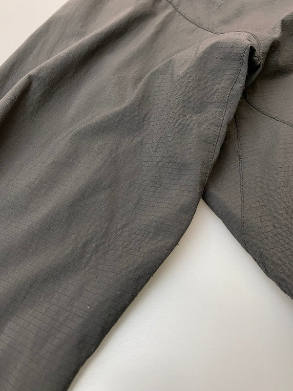 【現状渡し品】【メンズ】 ARC'TERYX アークテリクス 13646-66112 SQUAMISH JACKET スコーミッシュジャケット 144-251227-zi-06-min サイズ：不明 カラー：グレー 万代Net店