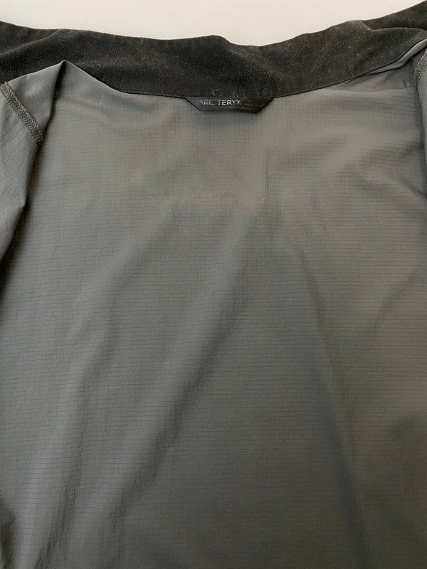 【現状渡し品】【メンズ】 ARC'TERYX アークテリクス 13646-66112 SQUAMISH JACKET スコーミッシュジャケット 144-251227-zi-06-min サイズ：不明 カラー：グレー 万代Net店