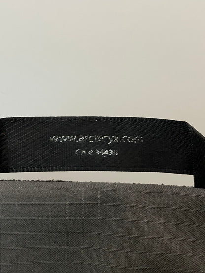 【現状渡し品】【メンズ】 ARC'TERYX アークテリクス 13646-66112 SQUAMISH JACKET スコーミッシュジャケット 144-251227-zi-06-min サイズ：不明 カラー：グレー 万代Net店