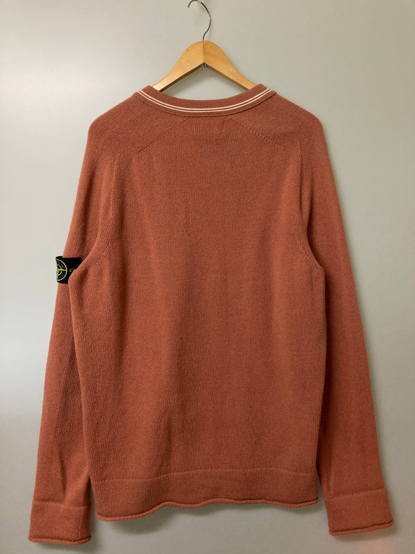 【現状渡し品】【メンズ】 STONE ISLAND ストーンアイランド 7115513A3 CREW NECK KNIT クルーネックニット 141-251227-zi-35-min サイズ：L カラー：ピンク系 万代Net店