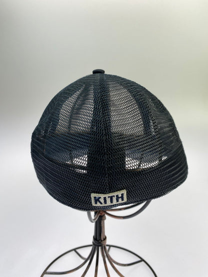 【中古品】【メンズ】 NEW ERA ニューエラ × KITH キス 別注 コラボ NEW YORK YANKEES FRANCHISE TRACKER CAP ニューヨークヤンキース フランチャイズ トラッカーキャップ 帽子 メッシュキャップ 185-251231-kk-07-min サイズ：S (6 7/8) カラー：ネイビー 万代Net店