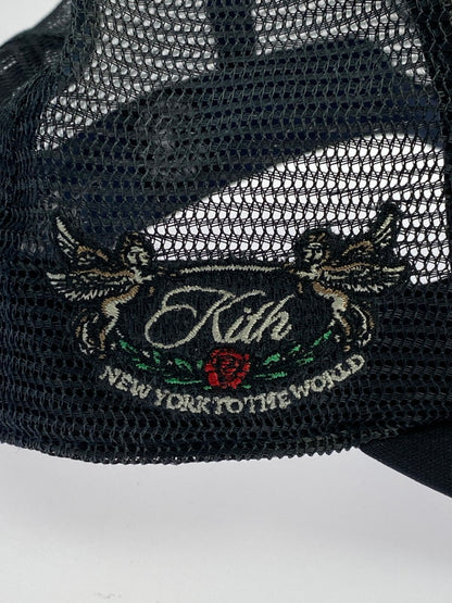 【中古品】【メンズ】 NEW ERA ニューエラ × KITH キス 別注 コラボ NEW YORK YANKEES FRANCHISE TRACKER CAP ニューヨークヤンキース フランチャイズ トラッカーキャップ 帽子 メッシュキャップ 185-251231-kk-07-min サイズ：S (6 7/8) カラー：ネイビー 万代Net店
