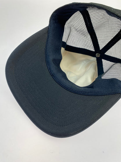 【中古品】【メンズ】 NEW ERA ニューエラ × KITH キス 別注 コラボ NEW YORK YANKEES FRANCHISE TRACKER CAP ニューヨークヤンキース フランチャイズ トラッカーキャップ 帽子 メッシュキャップ 185-251231-kk-07-min サイズ：S (6 7/8) カラー：ネイビー 万代Net店
