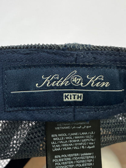 【中古品】【メンズ】 NEW ERA ニューエラ × KITH キス 別注 コラボ NEW YORK YANKEES FRANCHISE TRACKER CAP ニューヨークヤンキース フランチャイズ トラッカーキャップ 帽子 メッシュキャップ 185-251231-kk-07-min サイズ：S (6 7/8) カラー：ネイビー 万代Net店