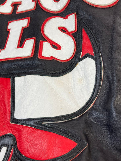 【中古品】【メンズ】 JEFF HAMILTON ジェフ ハミルトン CHICAGO BULLS LEATHER JACKET シカゴ ブルズ レザージャケット 146-251230-zi-01-min サイズ：L カラー：ブラック/レッド/ホワイト 万代Net店