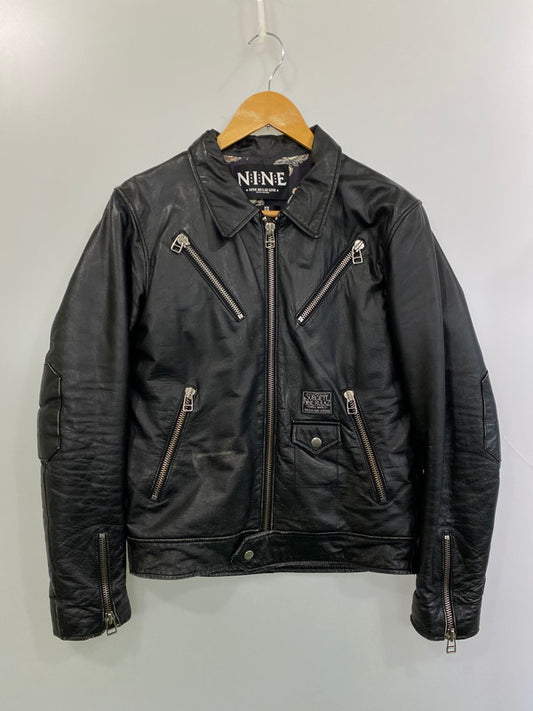 【現状渡し品】【メンズ】 Subciety サブサエティ ×NINE RULAZ LINE ナインルーラーズライン 別注 コラボ SINGLE RIDERS JACKET シングルライダースジャケット アウター レザージャケット 142-260126-SH-11-min サイズ：S カラー：ブラック 万代Net店