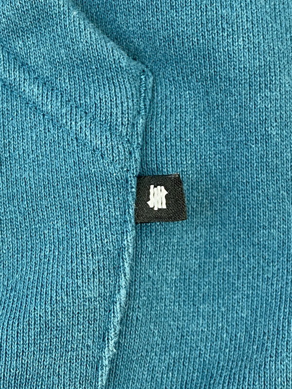 【中古品】【メンズ】 UNDEFEATED アンディフィーテッド SPORT GROUP PULLOVER HOODIE スポーツグループ プルオーバーフーディー トップス パーカー 142-260126-kk-05-min サイズ：M カラー：グリーン 万代Net店