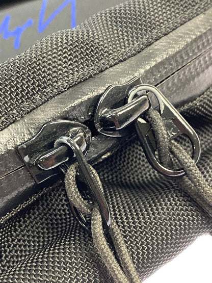 【中古品】【メンズ】 Yohji Yamamoto ヨウジヤマモト ×NEW ERA ニューエラ HH-I38-960 LIGHT PACK ライトパック リュック カバン 188-260128-AS-11-min カラー：ブラック 万代Net店