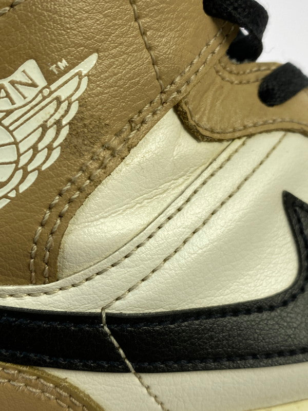【中古品】【メンズ/レディース】 NIKE ナイキ BQ6472-103 WOMEN'S AIR JORDAN 1 MID DESERT 靴 シューズ スニーカー SNEAKERS 160-260114-zi-60-min サイズ：25cm カラー：ベージュ/ホワイト 万代Net店