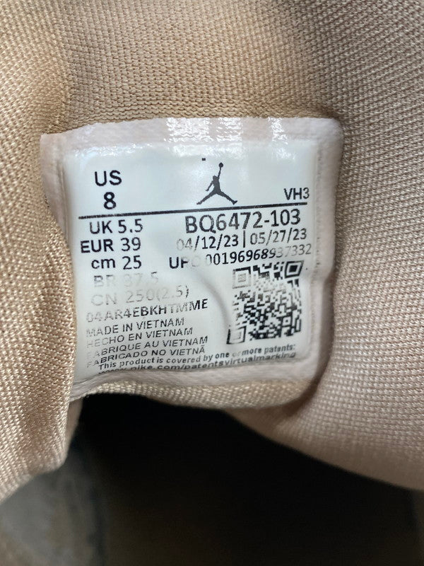 【中古品】【メンズ/レディース】 NIKE ナイキ BQ6472-103 WOMEN'S AIR JORDAN 1 MID DESERT 靴 シューズ スニーカー SNEAKERS 160-260114-zi-60-min サイズ：25cm カラー：ベージュ/ホワイト 万代Net店