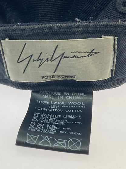 【中古品】【メンズ】 YOHJI YAMAMOTO POUR HOMME ヨウジヤマモト × NEW ERA ニューエラ LOGO CAP ロゴ キャップ 帽子 185-260125-em-14-min サイズ：7 1/8 カラー：ネイビー 万代Net店