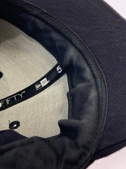 【中古品】【メンズ】 YOHJI YAMAMOTO POUR HOMME ヨウジヤマモト × NEW ERA ニューエラ LOGO CAP ロゴ キャップ 帽子 185-260125-em-14-min サイズ：7 1/8 カラー：ネイビー 万代Net店