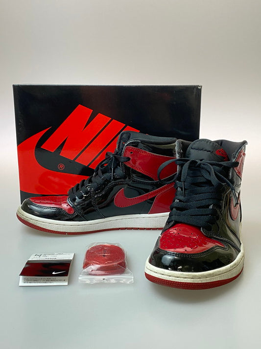 【中古品】【メンズ】 NIKE ナイキ AIR JORDAN 1 RETRO HIGH OG PATENT BRED555088-063 エアジョーダン1 レトロ ハイ オージー パテント ブレッド スニーカー 160-260114-jt-09-min サイズ：US 8.5 26.5cm カラー：BLACK/VARSITY RED-WHITE 万代Net店