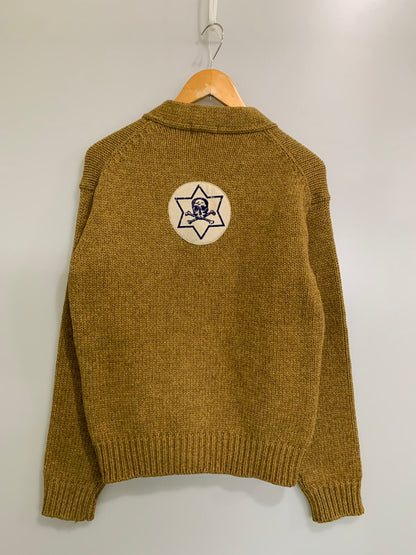【中古品】【メンズ】 Dry Bones ドライボーンズ LETTERED SWEATER レタード セーター ニット トップス 146-260403-KS-02-min サイズ：M カラー：マスタード 万代Net店