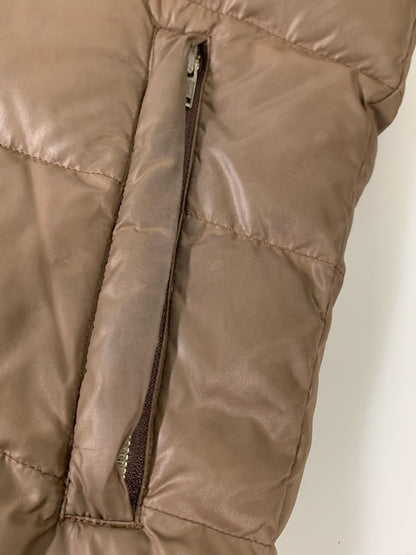 【現状渡し品】【メンズ】 FRED PERRY フレッドペリー F2037 月桂樹ロゴ PARTEX DOWN JACKET ダウンジャケット メンズアウター 141-260403-KS-04-min サイズ：O カラー：ブラウン 万代Net店