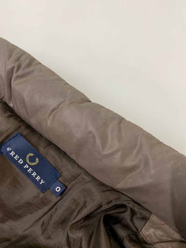 【現状渡し品】【メンズ】 FRED PERRY フレッドペリー F2037 月桂樹ロゴ PARTEX DOWN JACKET ダウンジャケット メンズアウター 141-260403-KS-04-min サイズ：O カラー：ブラウン 万代Net店