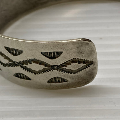 【中古品】【メンズ】 INDIAN JEWELRY SILVER BANGLE インディアン ジュエリー シルバー バングル アクセサリー 腕 191-260130-em-12-min カラー：シルバー 万代Net店