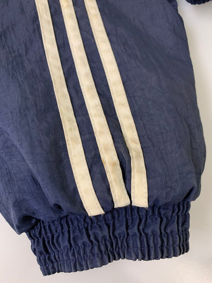 【現状渡し品】【メンズ】 adidas アディダス NYLON HOODED JACKET AHN001 ナイロン フーデッド ジャケット ライトアウター 万国旗タグ 146-260404-kk-12-min サイズ：US XL カラー：ネイビー 万代Net店