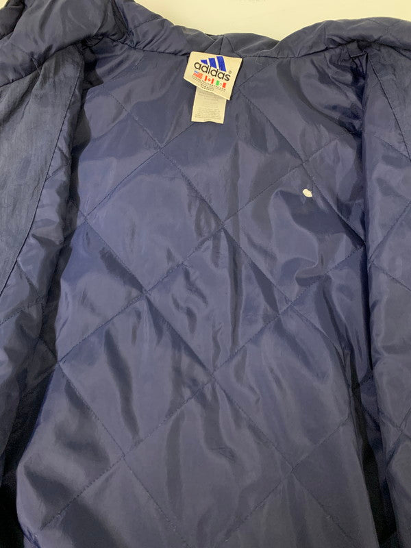 【現状渡し品】【メンズ】 adidas アディダス NYLON HOODED JACKET AHN001 ナイロン フーデッド ジャケット ライトアウター 万国旗タグ 146-260404-kk-12-min サイズ：US XL カラー：ネイビー 万代Net店
