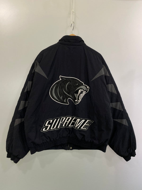 【中古品】【メンズ】 Supreme シュプリーム 23AW WILDCAT SIDELINE PUFFER JACKET ワイルドキャット サイドライン パファー ジャケット 149-260125-zi-06-min サイズ：L カラー：ブラック 万代Net店