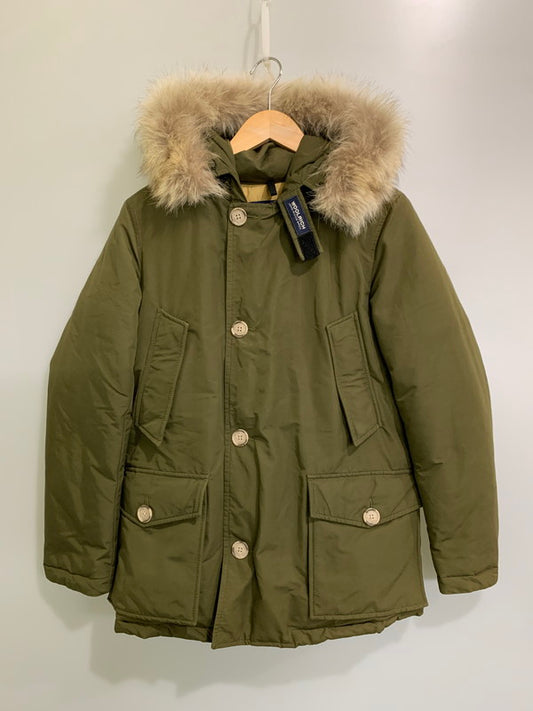 【中古品】【メンズ】 WOOLRICH ウールリッチ ARCTIC PARKA 1502284 アークティックパーカ アウター ダウンジャケット 144-260121-kk-32-min サイズ：XXL カラー：オリーブ 万代Net店