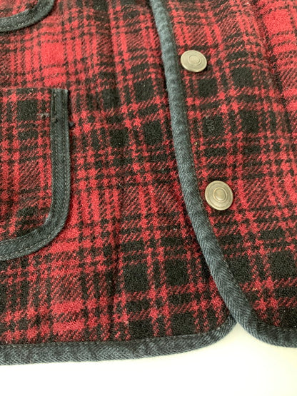 【中古品】【メンズ】 SUGAR CANE シュガーケーン FICTION ROMANCE 21.25OZ.WOOL CHECK CRUISER VEST SC13207 フィクションロマンス 21.25オンス ウールチェック クルーザー ベスト 145-260322-em-19-min サイズ：40 カラー：レッド/ブラック（チェック柄） 万代Net店