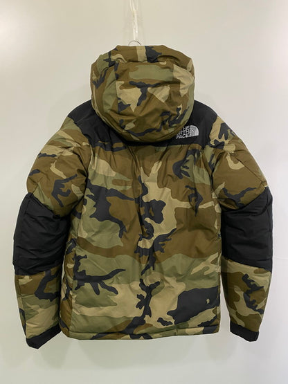 【中古品】【メンズ】 THE NORTH FACE ザ・ノースフェイス NOVELTY BALTRO LIGHT JACKET ND91951 ノベルティーバルトロライトジャケット アウター ダウンジャケット 144-260126-SH-09-min サイズ：M カラー：オリーブ系 カモフラ柄 万代Net店