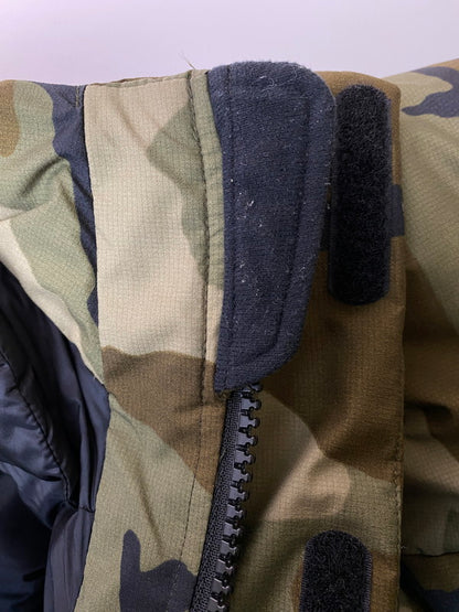 【中古品】【メンズ】 THE NORTH FACE ザ・ノースフェイス NOVELTY BALTRO LIGHT JACKET ND91951 ノベルティーバルトロライトジャケット アウター ダウンジャケット 144-260126-SH-09-min サイズ：M カラー：オリーブ系 カモフラ柄 万代Net店