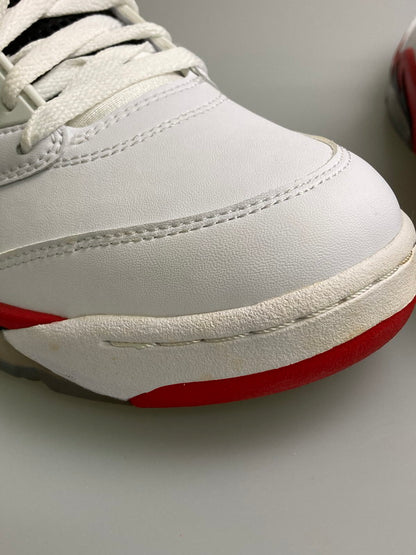 【中古品】【メンズ】 NIKE ナイキ AIR JORDAN 5 RETRO LOW 819171-101 エアジョーダン5 レトロ ロー スニーカー メンズ シューズ 靴 160-260127-em-06-min サイズ：26.0cm カラー：FIRE RED 万代Net店