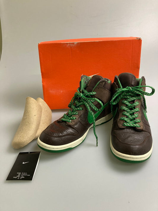 【中古品】【メンズ】 NIKE ナイキ × STUSSY ステューシー DUNK HIGH 315593-221 ダンク ハイ スニーカー メンズ シューズ 靴 160-260127-em-04-min サイズ：28.0cm カラー：BAROQUE BROWN/BAROQUE BROWN-CLASSIC GREEN 万代Net店