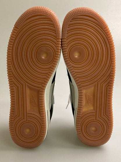 【中古品】【メンズ】 NIKE ナイキ AIR FORCE 1 LOW RETRO WHITE BLACK-GUM MED BROWN-SUMMIT WHITE HQ1967-100 エアフォース 1 ロー レトロ スニーカー メンズ 靴 シューズ 160-260130-em-03-min サイズ：26.5cm カラー：WHITE/BLACK-GUM MED BROWN 万代Net店